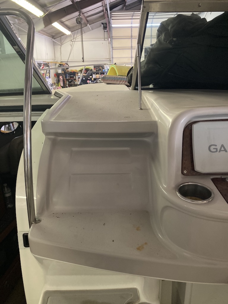 Boat image 3 - 2004 Formula 330 SS – Twin 383 MAG Strokers