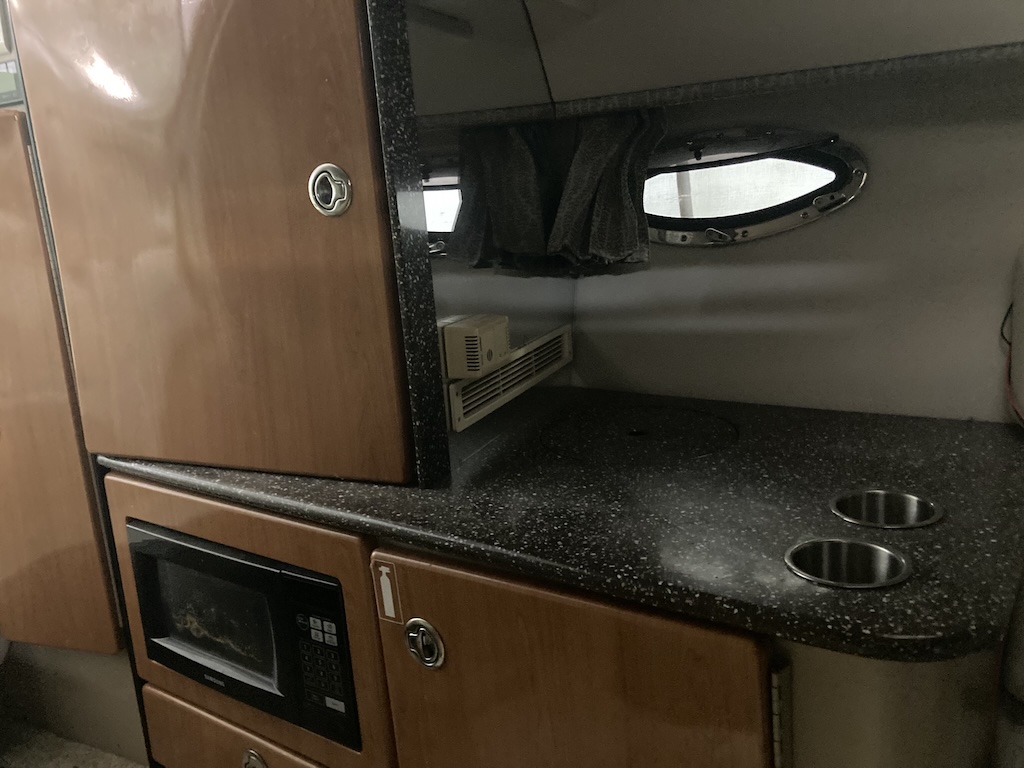Boat image 8 - 2004 Formula 330 SS – Twin 383 MAG Strokers