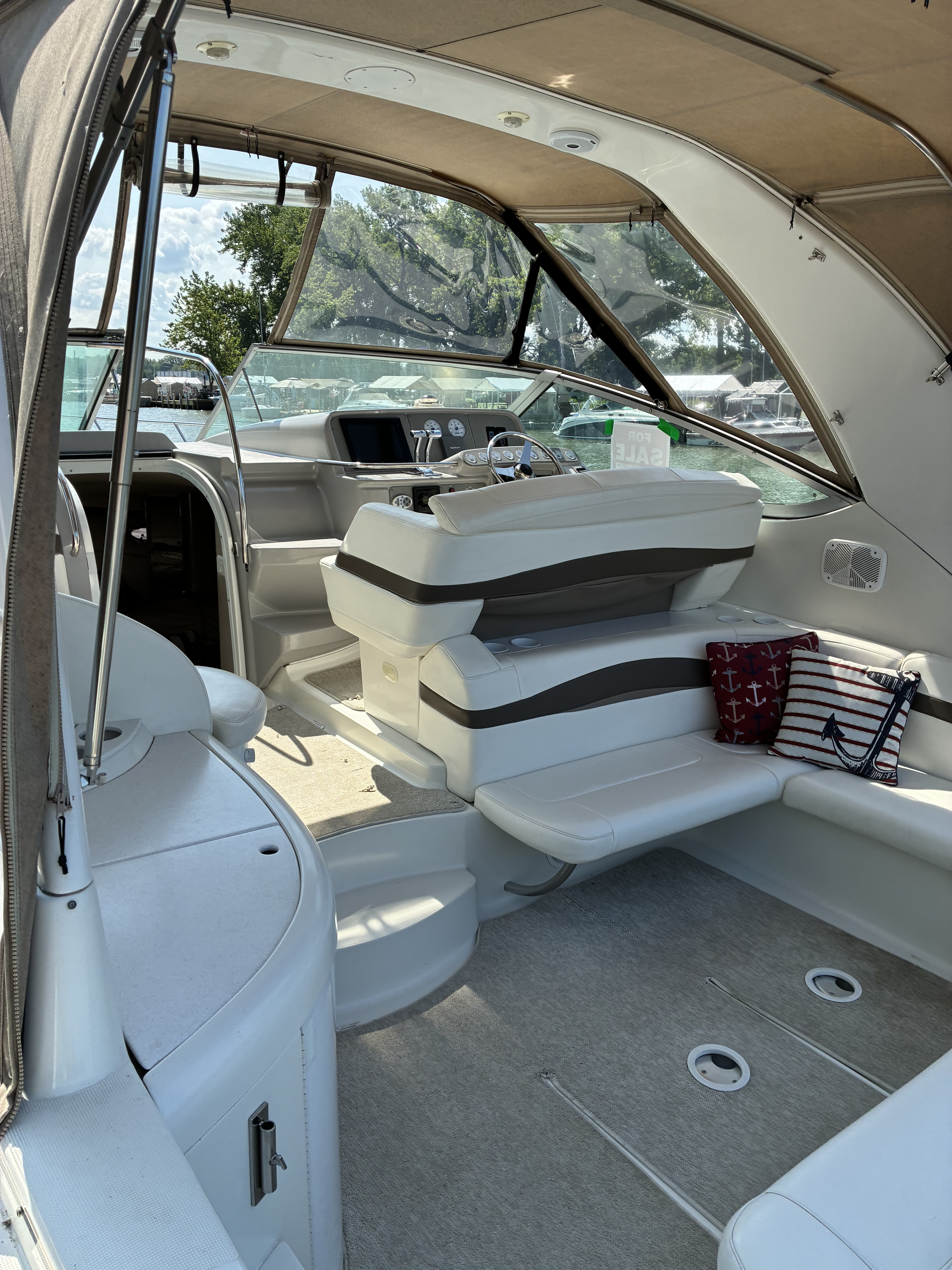 Boat image 2 - 2001 Formula 37 PC
