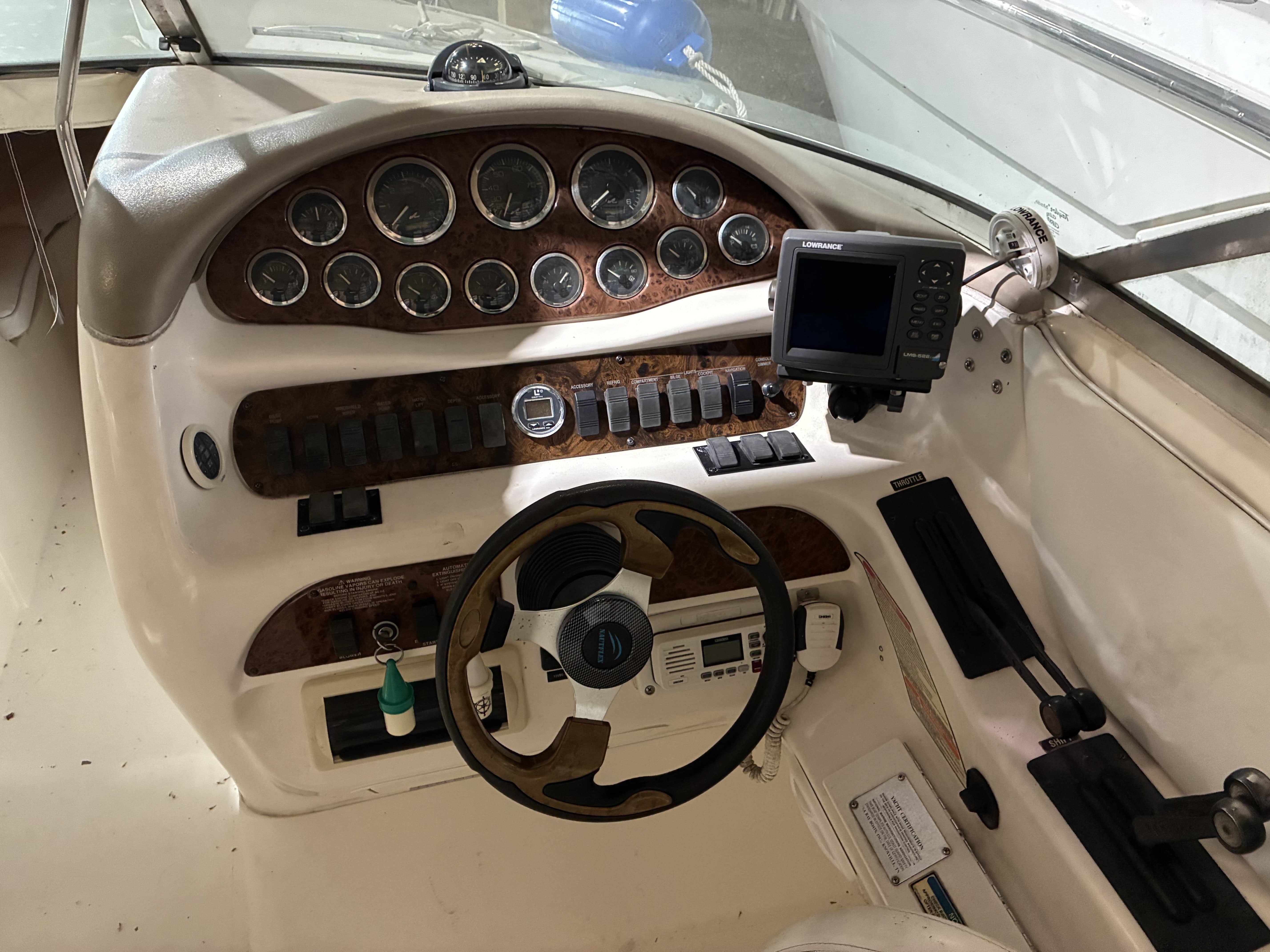 Boat image 2 - 2000 Sea Ray 280 Bow Rider