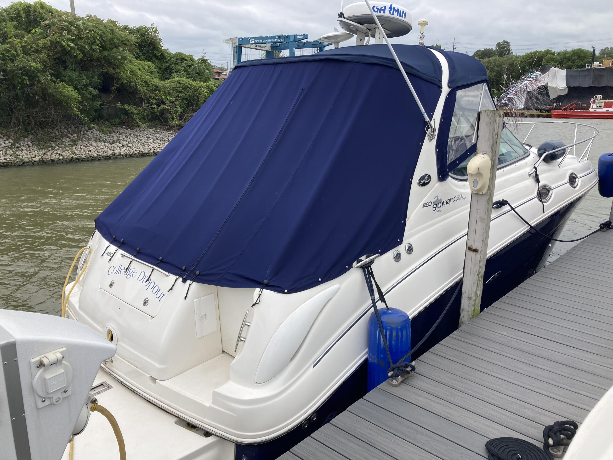 Boat image 1 - 2005 Sea Ray Sundancer 280