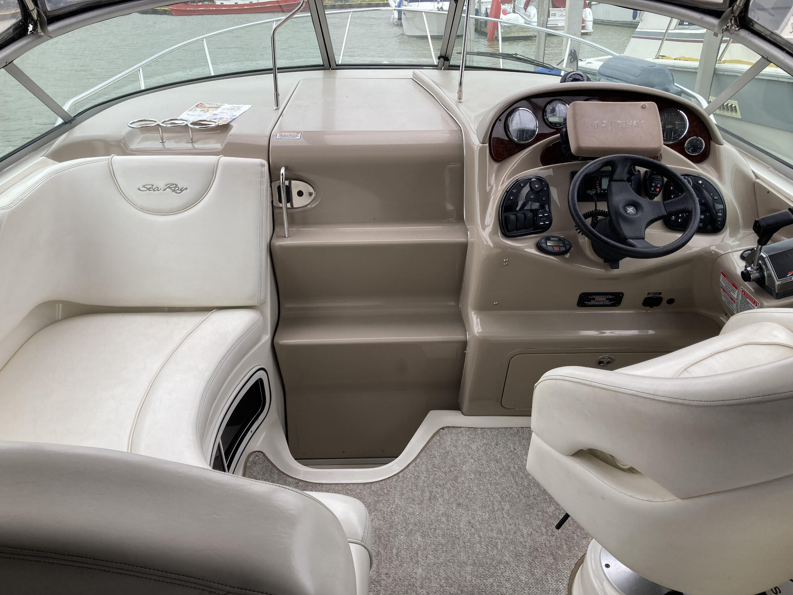 Boat image 5 - 2005 Sea Ray Sundancer 280