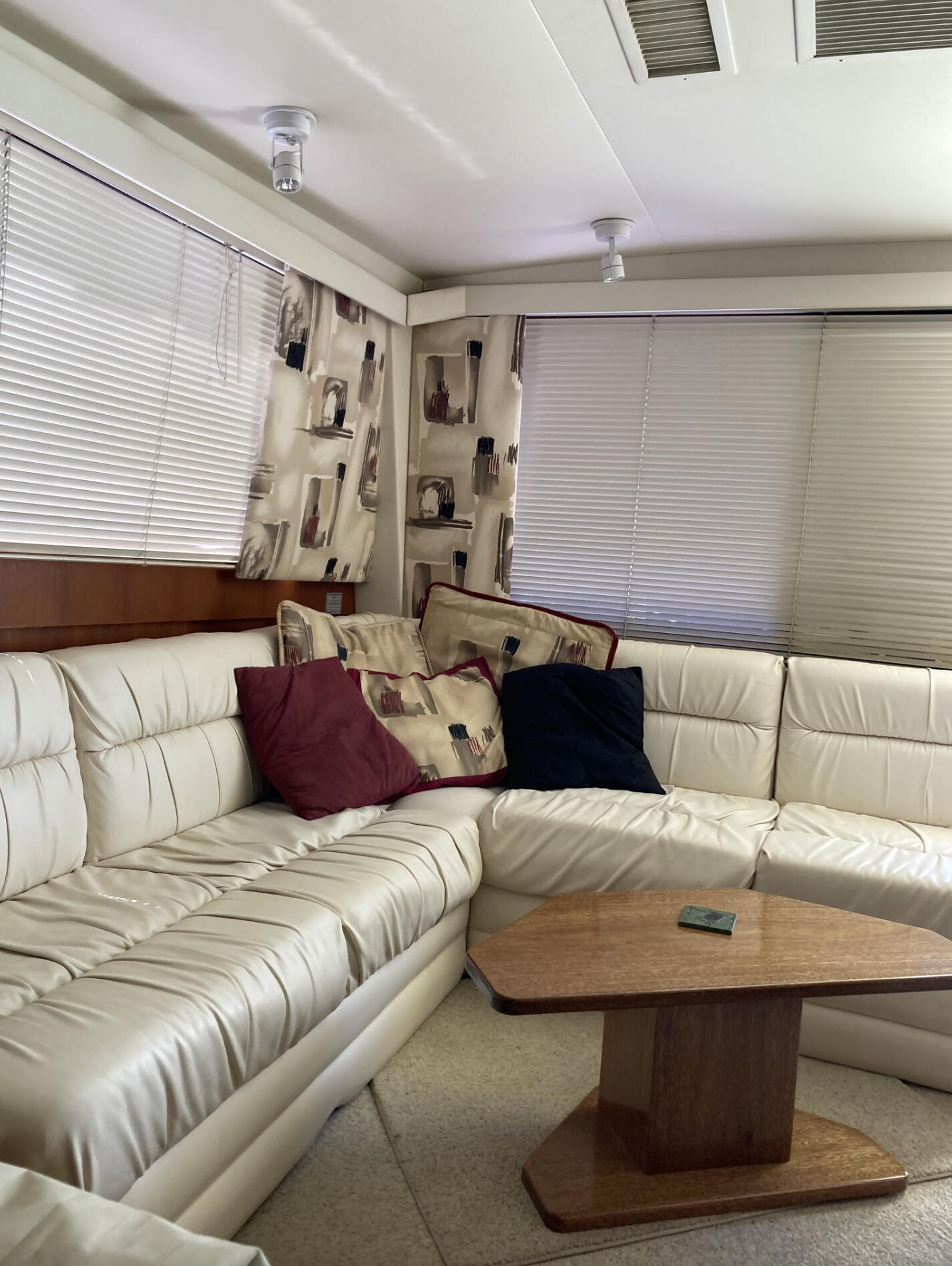 Boat image 5 - 1990 Viking 45' Convertible